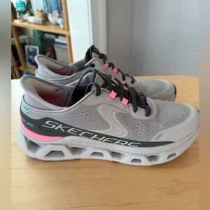 Sketchers Glide-Step Hands Free Slip-Ins Sneakers // 8
